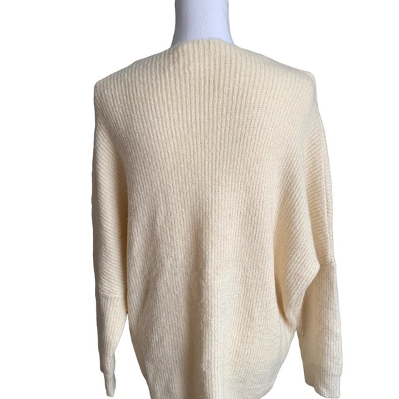 Dreamers by Debut Cream Sweater size S/M - Picture 14 of 14